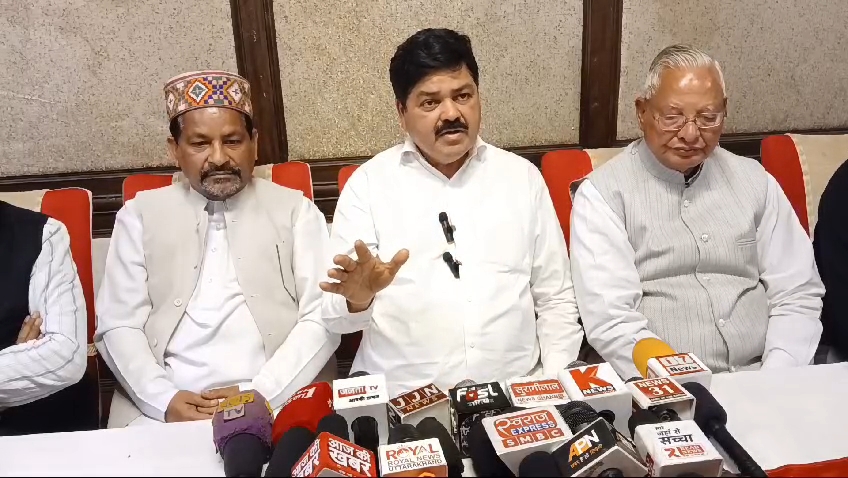 कांग्रेस नेता गणेश गोदियाल ने पहाड़ियों पर की टिप्पणी पर विरोध जताया