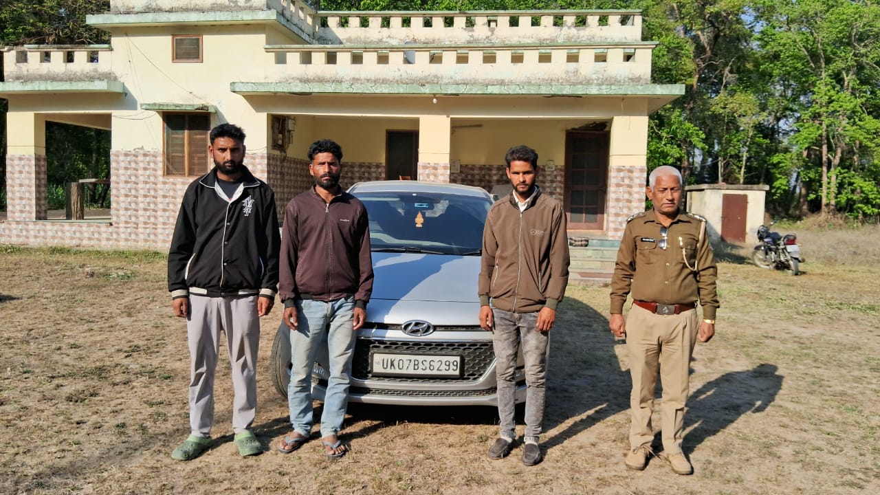 पार्क क्षेत्र में घुसने पर एक लाख का जुर्माना लगा