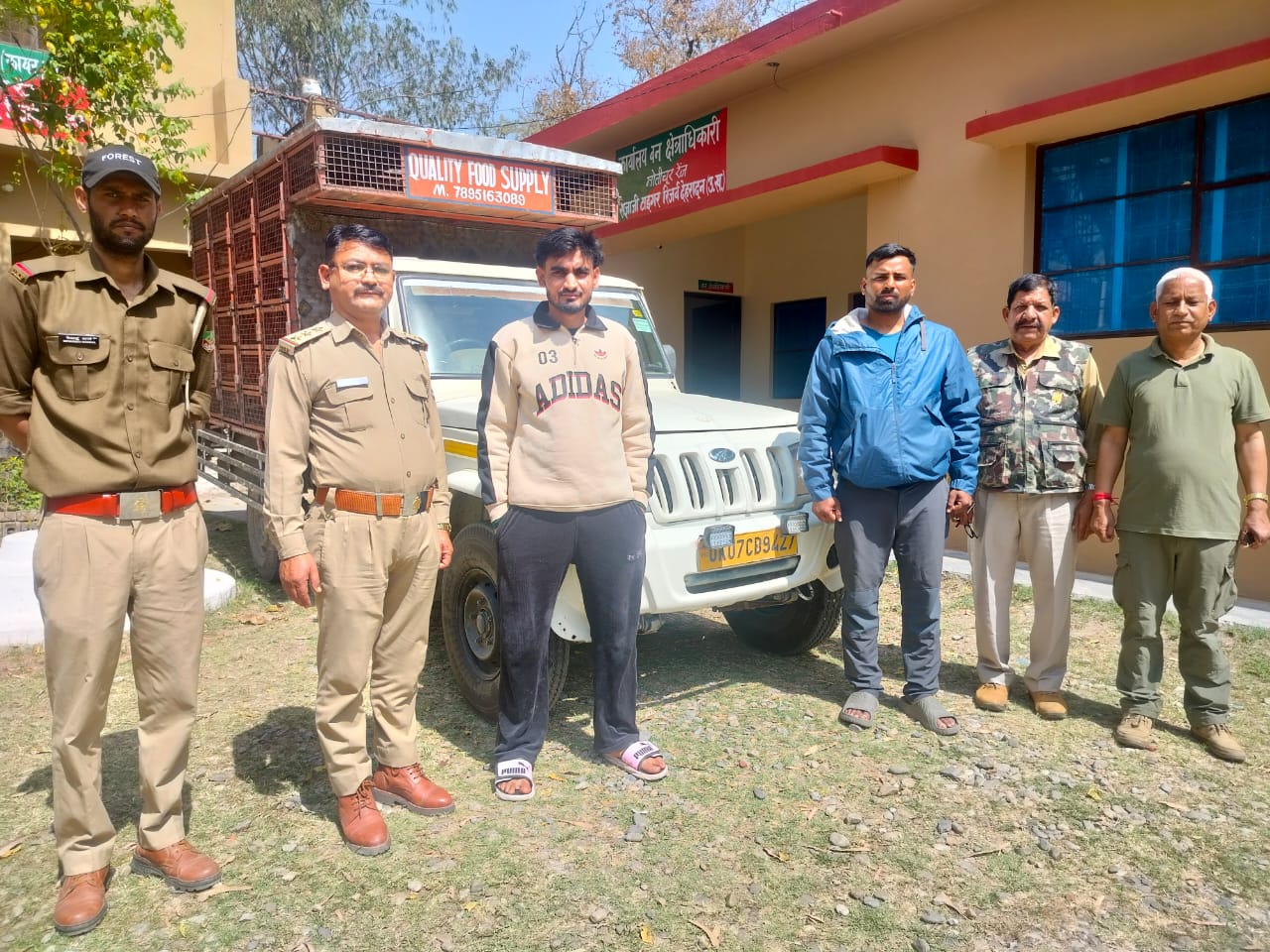 कूड़ा डालने पर 50 हजार का चालान काटा