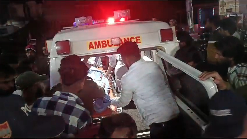 ताबड़तोड़ फायरिंग में एक की मौत, गांव में भारी पुलिस बल तैनात